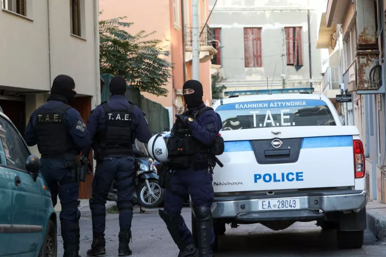 Great operation in Crete/ 48 arrested, among them police officers and military - are charged with drug trafficking and money laundering