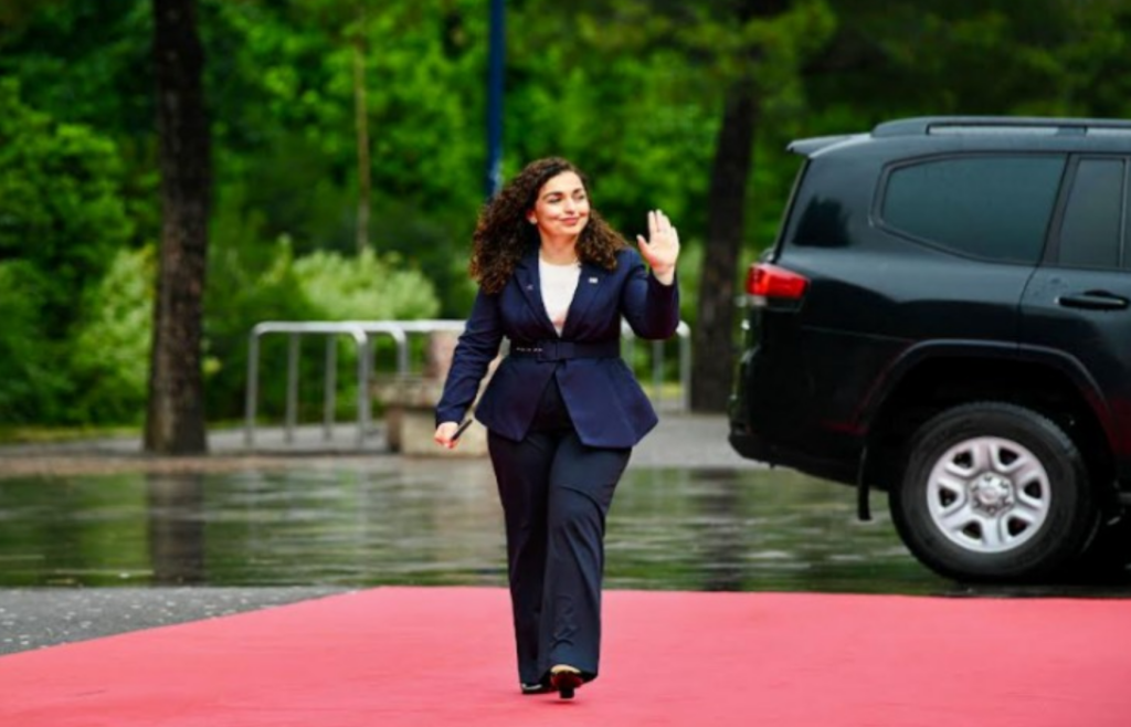Siguria dhe stabiliteti, temat kyçe në samitin e Komunitetit Politik Evropian-Vjosa Osmani përfaqëson Kosovën