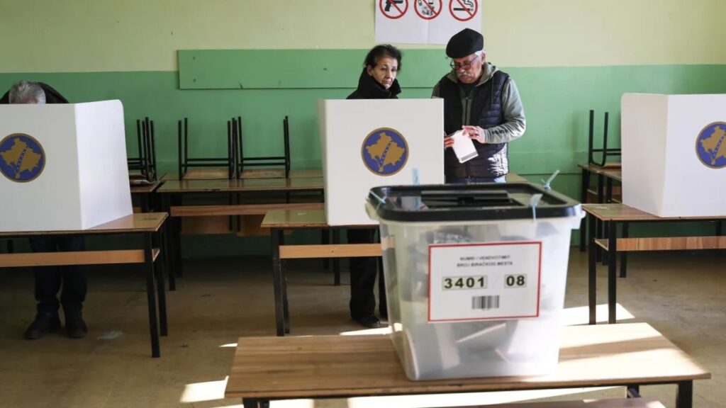 Votes are counted for the 38 municipalities of Kosovo, participating in elections about 39%. Results lead Pristina and many more towards runoff