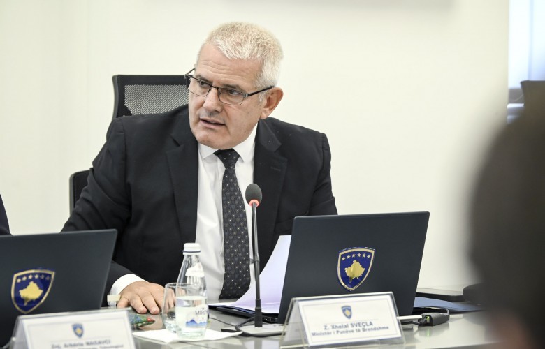 Sveçla inspekton vijën kufitare në veri të Kosovës: Serbia po dëshmon çdo ditë se është shtet agresor