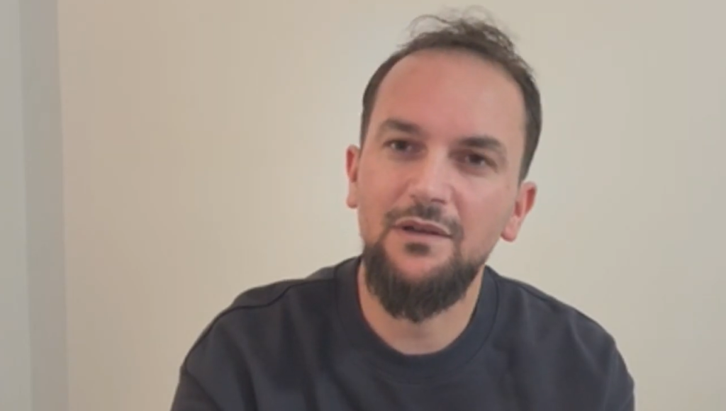 "Don't kill their happiness," pianist Azem Haziri remembers the children killed in Kosovo by Munich