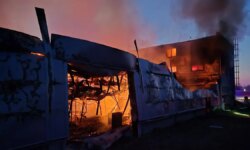 Big fire in Pardubice: a storage hall is on fire