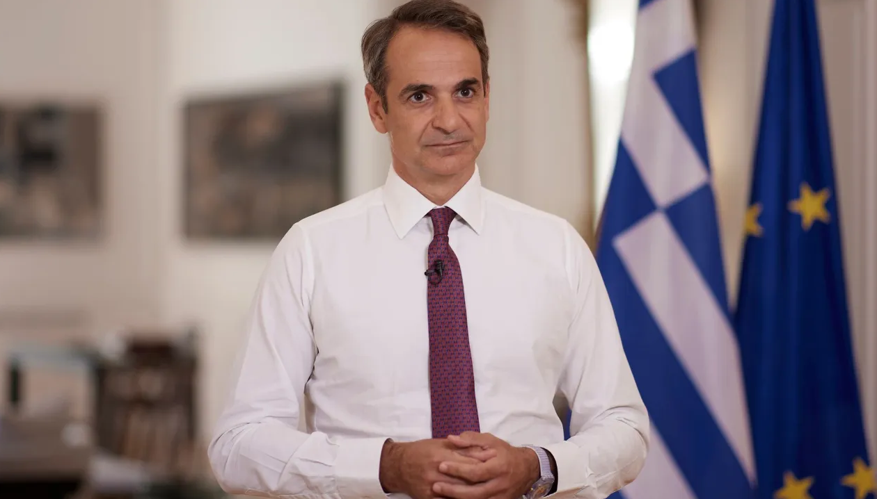 Increase in fuel prices - Prime Minister Mitsotakis announces a 300 million euro package with relief measures