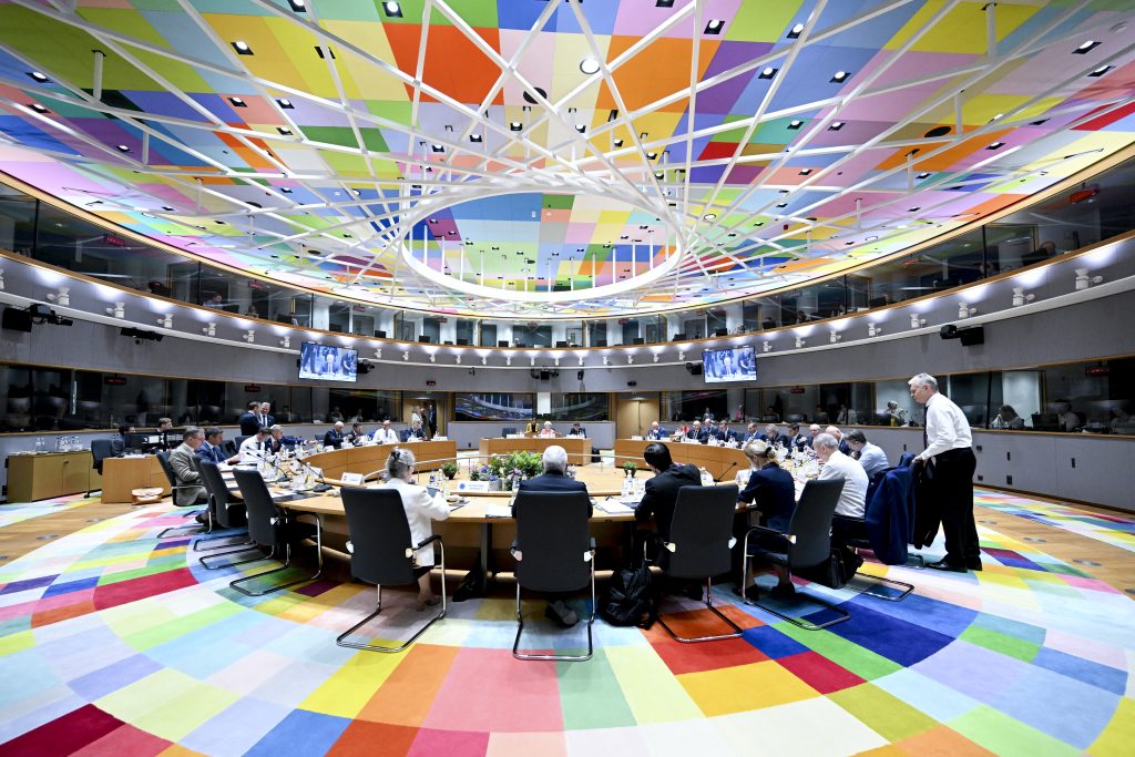 The EU reaffirms its support for the reforms and integration of the Western Balkans / The European Council will hold a strategic discussion on enlargement in October