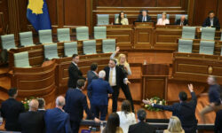 Eggs against Kurt make the rounds of the world, BBC and foreign media reflect the incident in the parliament of Kosovo