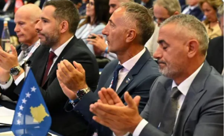 Incident/ The Serbian delegation leaves the hall during Kosovo's reporting on "Prishtina 2030"