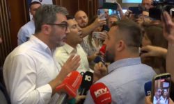 Water, postponement and accusations/ Chaos in the Assembly of Kosovo, physical and verbal clashes between deputies