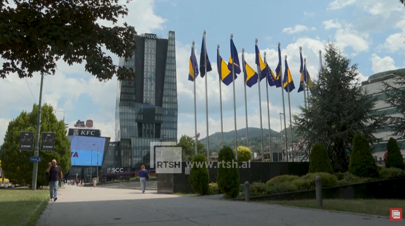 Përplasje diplomatike Bosnjë-Serbi/Sarajeva tërheq stafin dhe dëbon dy diplomatë serbë