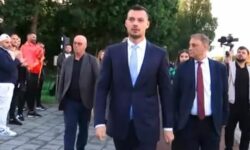 Endrit Thaçi arrives in Kosovo after the decision of The Hague: We hope in the Appeal, we believe that they will return innocent