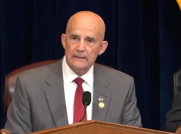 The American congressman reacts to the former leaders of the KLA, Keith Self: I hope there are no political biases in the Hague's decision
