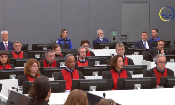 The special in The Hague announces the verdict, 81 years in prison for the 4 former leaders of the KLA. 25 years for Thaci and Krasniqi, 18 years for Veseli, 13 years for Selimi