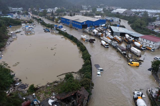 The mystery behind the rain that hit Istanbul! 3 factors combined