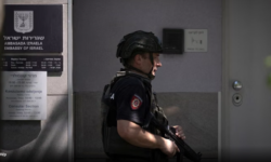 Knife attack in front of the Israeli embassy in Belgrade, the perpetrator is killed and the policeman is injured