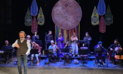 Ministry soloist Tüzün gives a concert with a repertoire from Central Asia to the Balkans