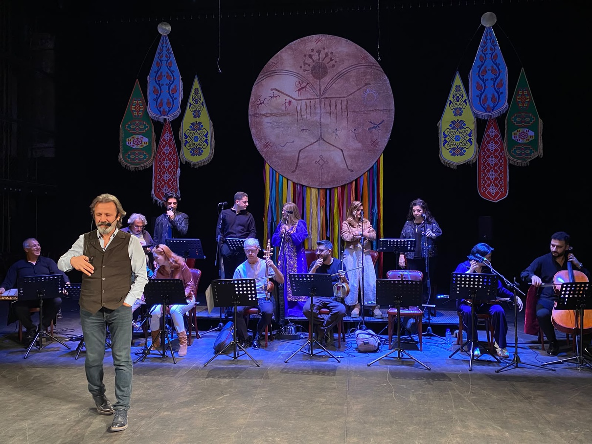 Ministry soloist Tüzün gives a concert with a repertoire from Central Asia to the Balkans