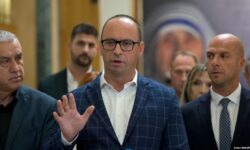 “Nothing will be like before”: What awaits the Serbian List after the defeat of Vucic?