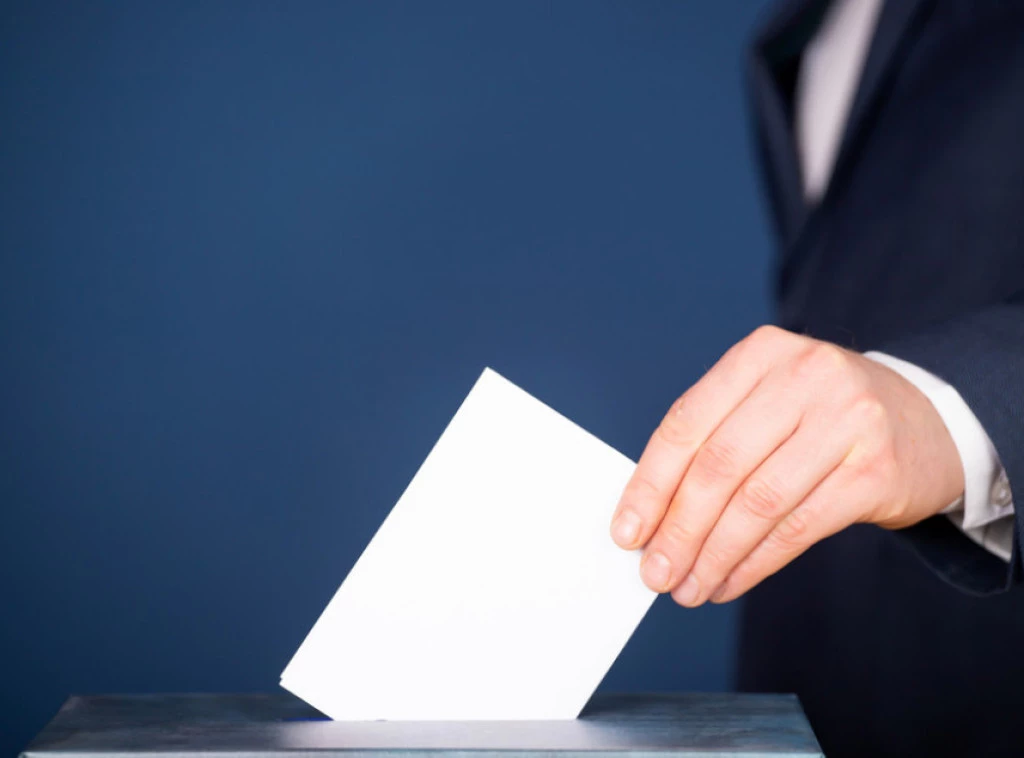 Nis heshtja zgjedhore në Serbi, më 25 tetor votohet për parlamentin e ri
